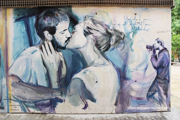 calle-de-colores-fotografia-de-un-beso-luis-lonjedo-valencia